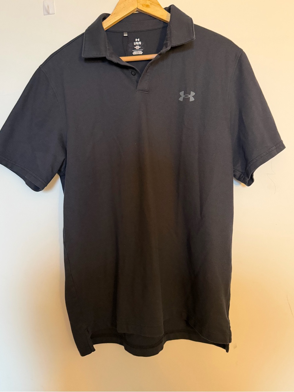 Under Armour Men’s Black Polo with Subtle Logo